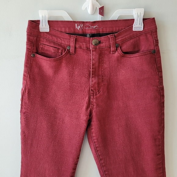 DG2 Burgundy Red Stretchy Mid Rise Super Flare Bell Bottom Jeans Size 6 - Picture 13 of 16